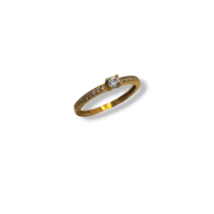 Anillo oro amarillo y circonitas (T14)